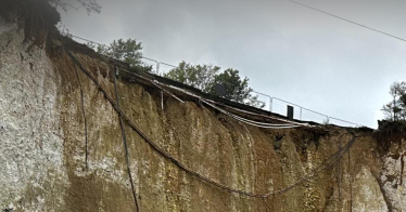 Photo of collapsed cliff at Galley Hill